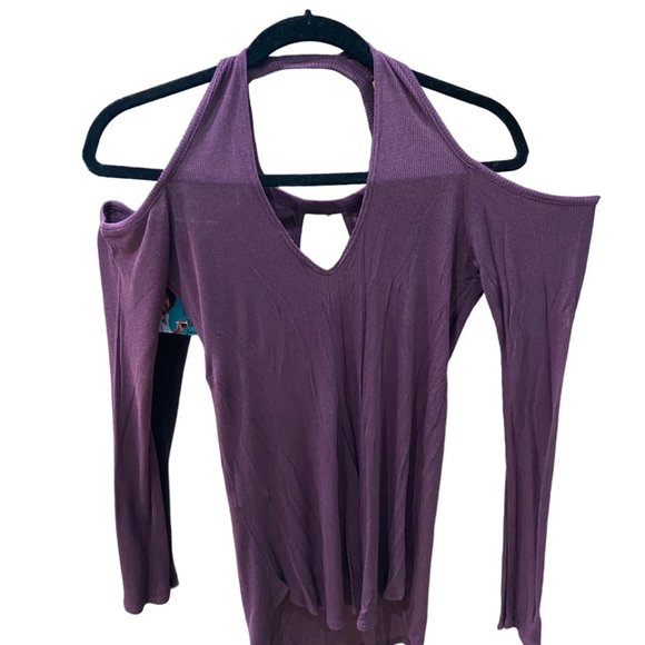 Full Tilt | Tops | Purple Strappy Peekaboo Shoulder | Poshmark